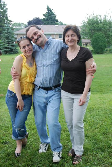 2010 Apák napi piknik - Sári, Zoli, és Kati