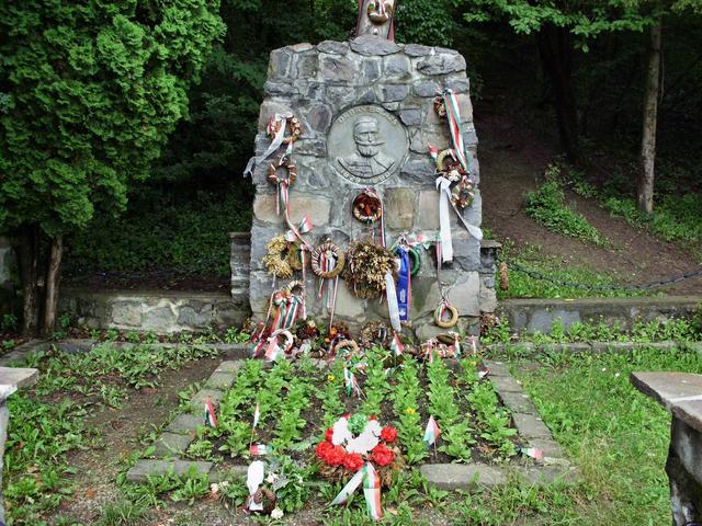 Székelyföldi - kirándulás - Szejkefürdő - Orbán Balázs síremléke