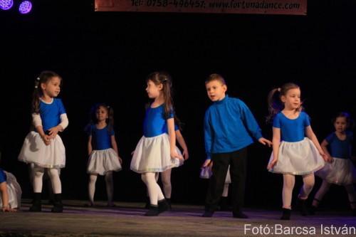 Karácsonyi gálaműsor a Fortuna Dance tánciskola szervezésében