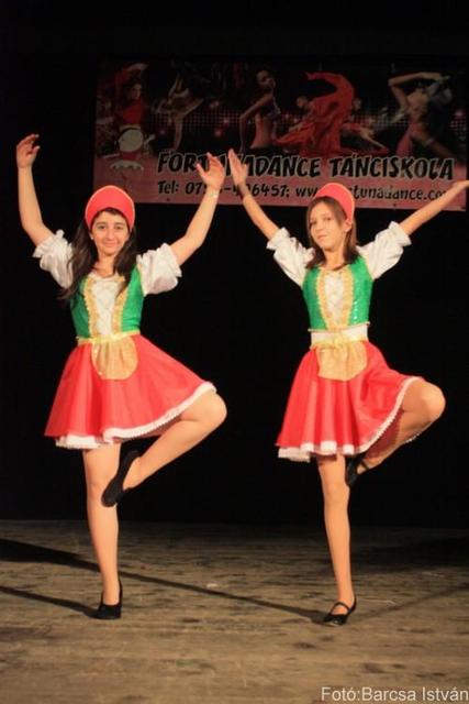 Karácsonyi gálaműsor a Fortuna Dance tánciskola szervezésében