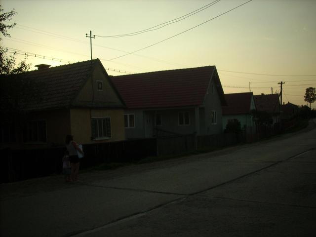 Gyergyószárhegy - Napnyugta a falu végén.