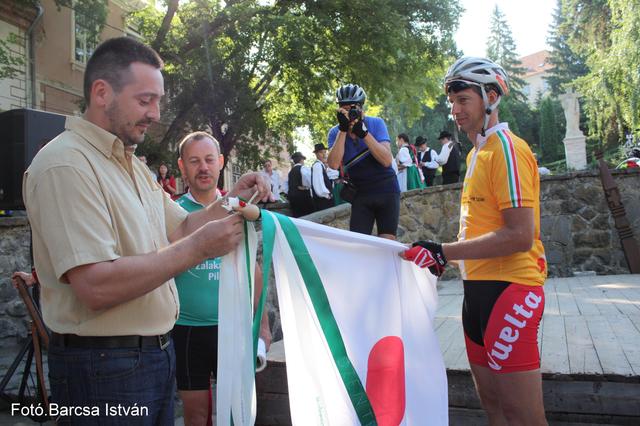 A Határon-Túra 2011 elnevezésű, Erdélyt és Magyarországot összekötő kerékpáros túra résztvevői augusztus 13-án délután érkeznek Székelyudvarhelyre.
