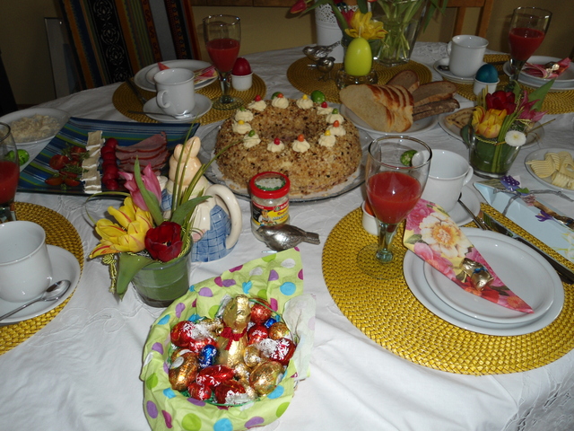 2012.Húsvét. - Húsvéti asztal