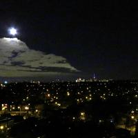 Torontó a Hold, és a Vénusz alatt