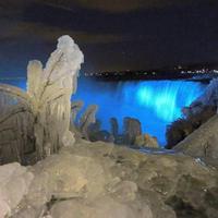 Jégbe zárt pillanat a Niagara vízesésnél